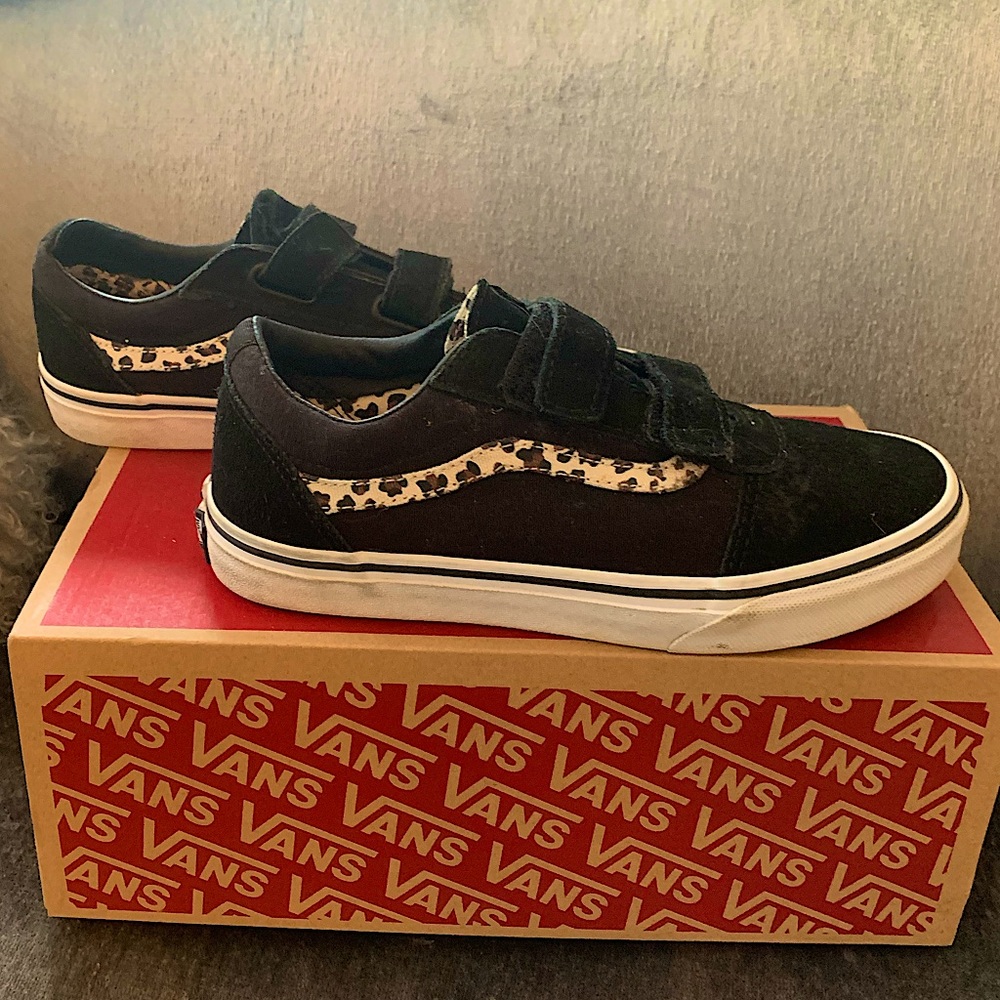 Velour cheetah print Vans